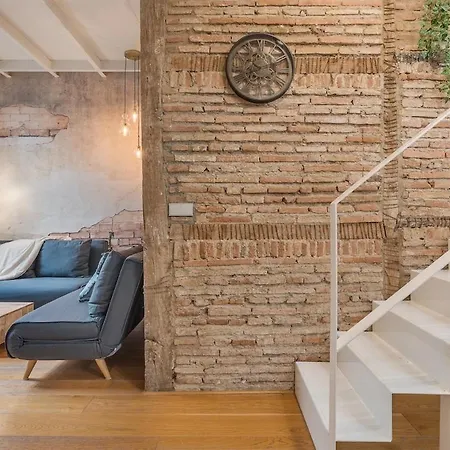 公寓 Atico Duplex Con Dos Terrazas Y Solarium En Plena Carrera De La Virgen *