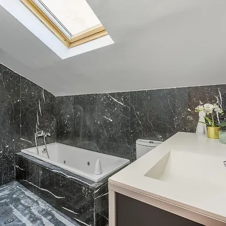 Atico Duplex Con Dos Terrazas Y Solarium En Plena Carrera De La Virgen Apartment Granada