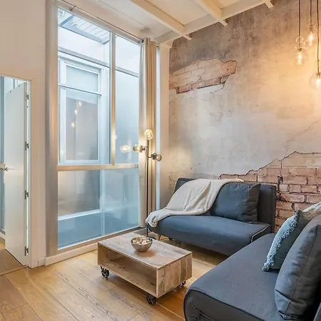 Atico Duplex Con Dos Terrazas Y Solarium En Plena Carrera De La Virgen Granada
