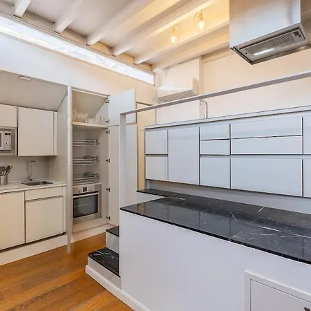 Apartment Atico Duplex Con Dos Terrazas Y Solarium En Plena Carrera De La Virgen *