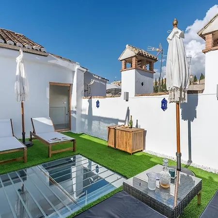 Atico Duplex Con Dos Terrazas Y Solarium En Plena Carrera De La Virgen Granada