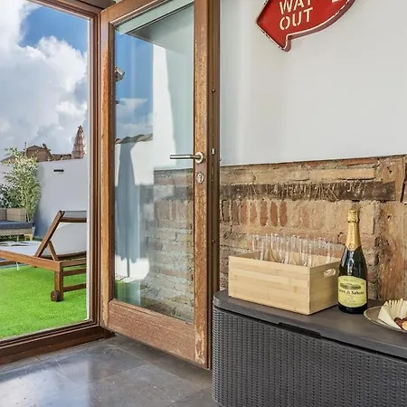 Atico Duplex Con Dos Terrazas Y Solarium En Plena Carrera De La Virgen Apartment