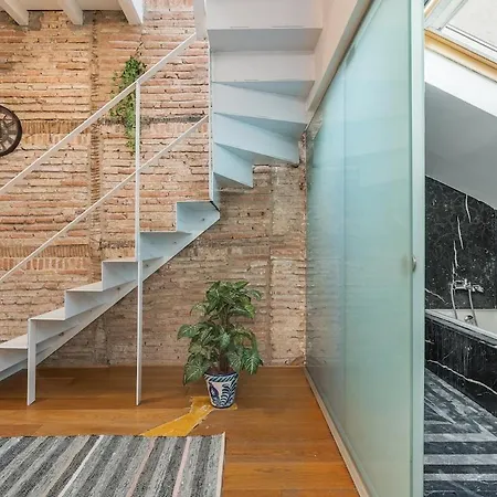 Apartment Atico Duplex Con Dos Terrazas Y Solarium En Plena Carrera De La Virgen *